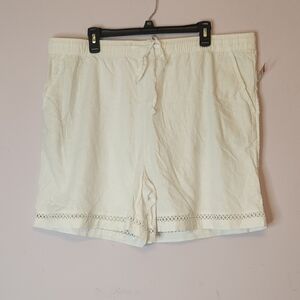 JOIE Women’s Linen Blend White Shorts with Eyelet Trim Along the Hem, size 1X